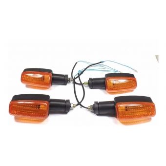 Jogo De Pisca Seta Cb 300 R Cbx 250 Twister Até 2008 Xre 300 09/12 Kit C/ 4 Piscas Modelo Original Lente Ambar